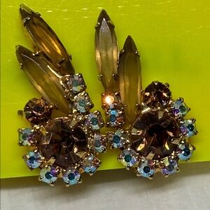 Exceptional Taupe MCM Aurora Borealis clip on Earrings exquisite Juliana? Style